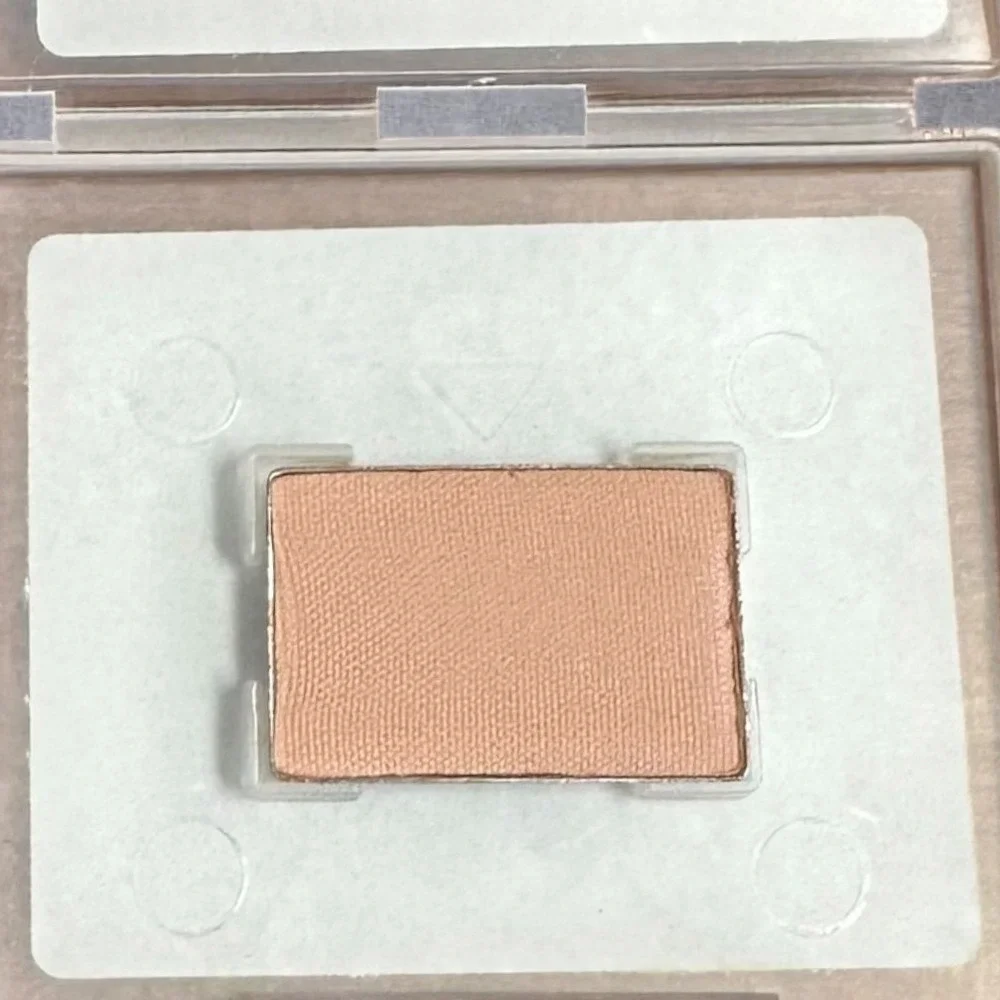 Mary Kay Mineral Eye Color Silky Caramel 013023‎  .05 oz Matte Tan Eyeshadow